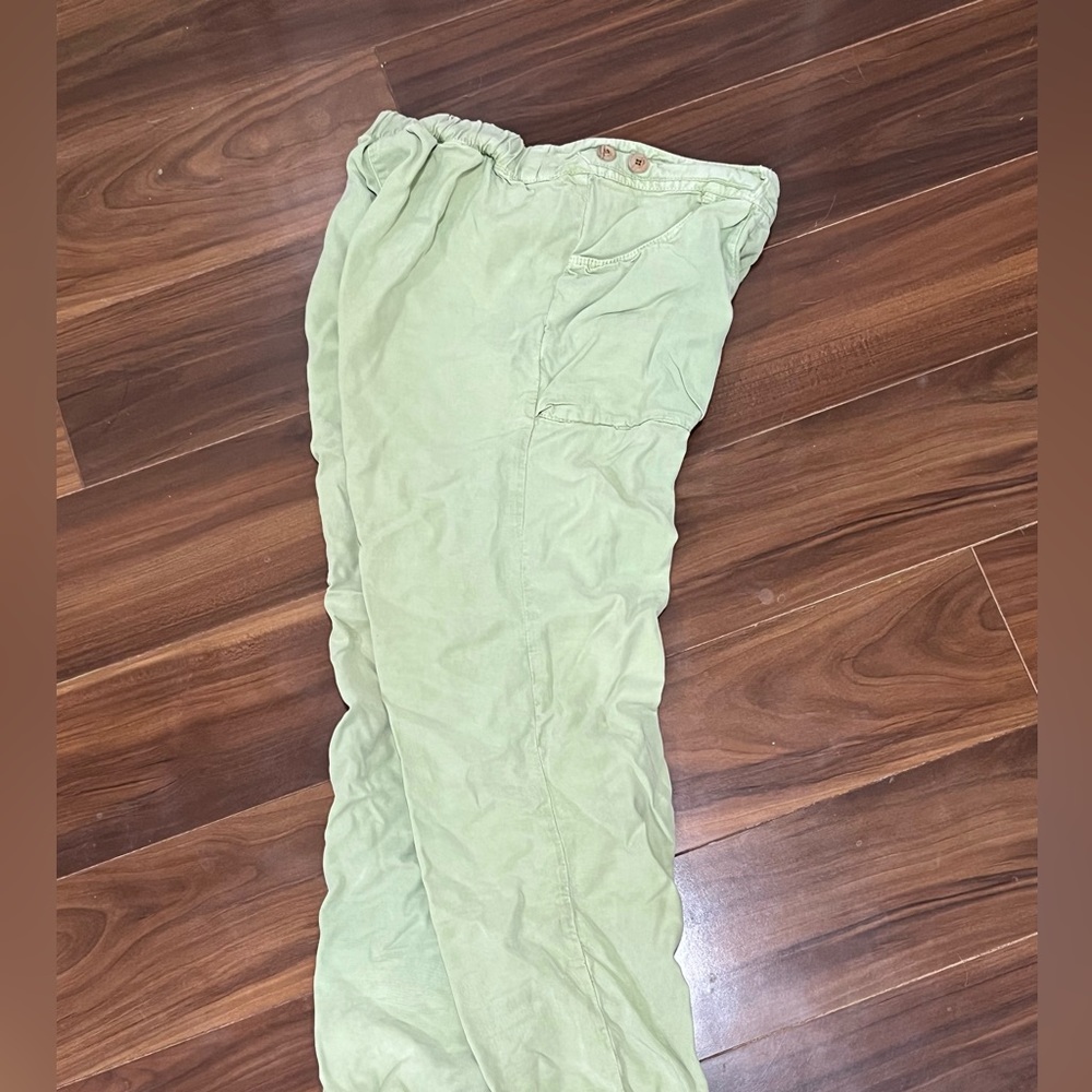 Fun Green Pants! - Picture 4 of 4